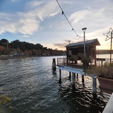 Apartmán Chalet Romantico Sul Lago Anguillara Sabazia Exteriér fotografie